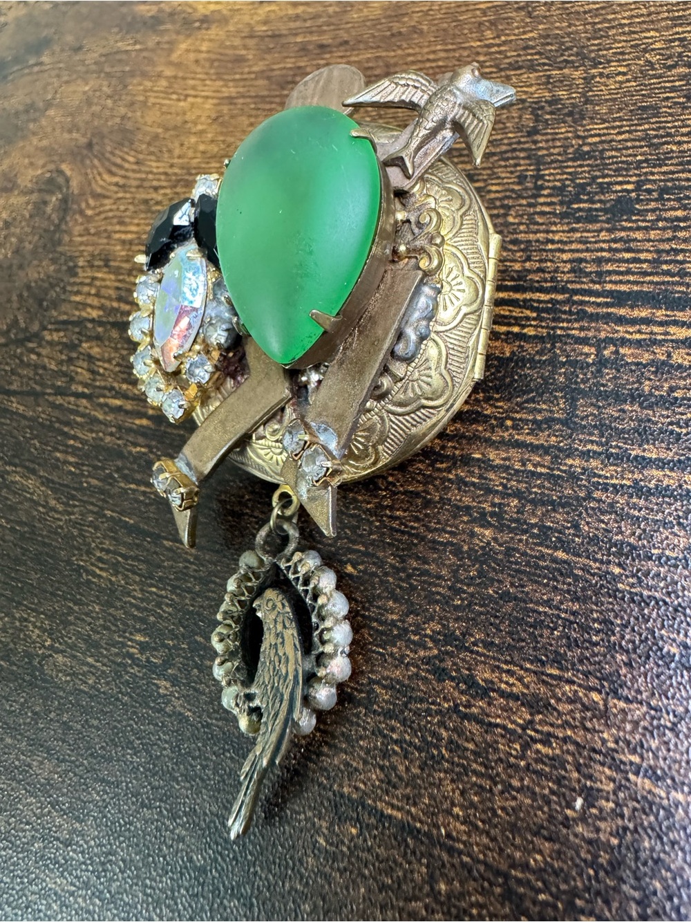 Vintage-Inspired Green Teardrop and Crystal Brooch Brutalist Steampunk - Picture 3 of 9